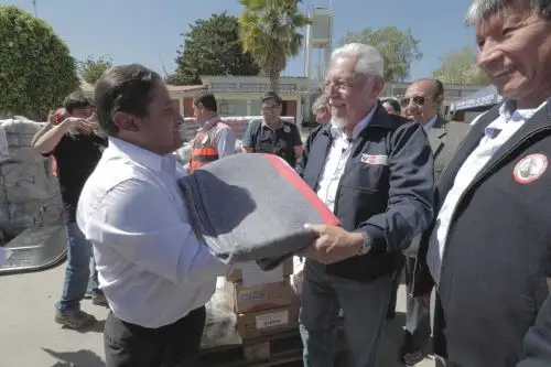 El Ministerio de Vivienda, Construcción y Saneamiento impulsará la implementación de albergues temporales bioclimáticos que protegerán de las heladas y el friaje a las familias que habitan en las zonas altoandinas y la selva del país, especialmente a aquellas que se encuentran en situación de pobreza extrema.
