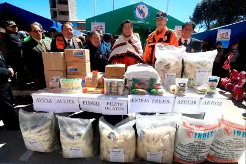 En el marco de su segunda visita de trabajo a los distritos de la región Junín declarados en emergencia ante la temporada de heladas, el ministro de Justicia y Derechos Humanos, Salvador Heresi, supervisó hoy la entrega de ayuda humanitaria y alimentos para los pobladores de esa jurisdicción.