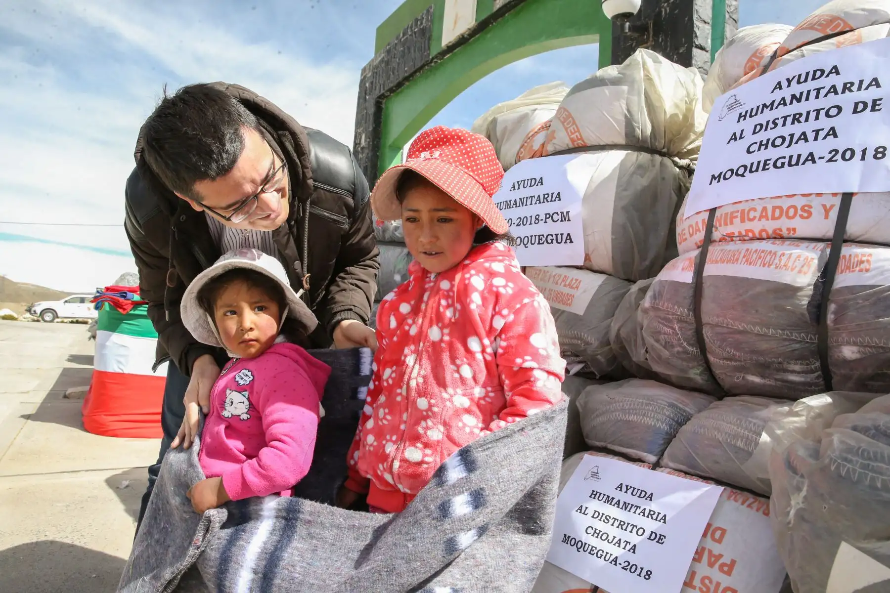 El Ministerio de Mujer y Poblaciones Vulnerables ha repartido un total de 134,061 kits de abrigo para niñas y niños menores de cinco años en las regiones Puno, Cusco, Apurímac, Ayacucho, Huancavelica, Arequipa, Junín, Pasco y Huánuco.Foto: ANDINA/Prensa Presidencia