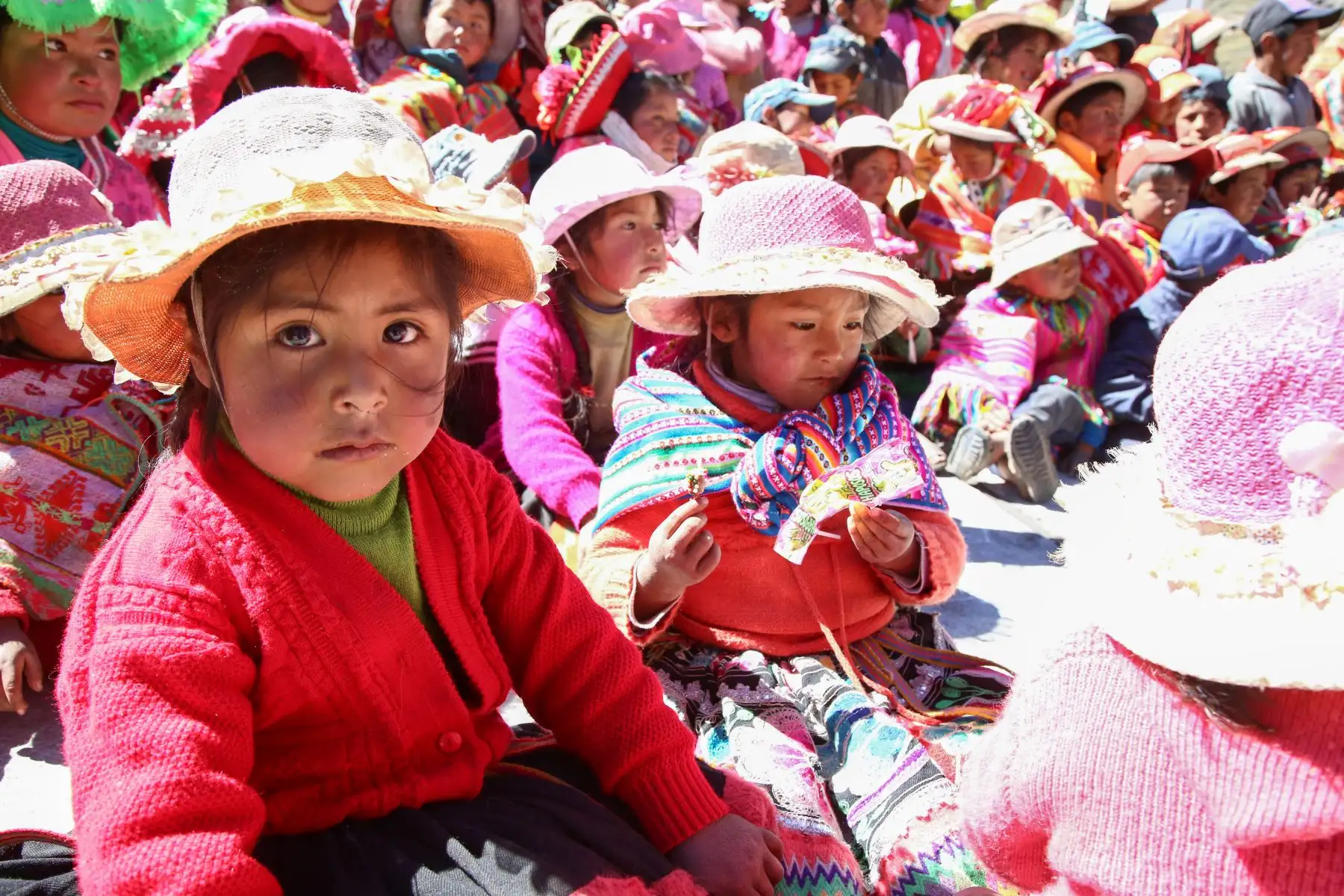 El Ministerio de Mujer y Poblaciones Vulnerables ha repartido un total de 134,061 kits de abrigo para niñas y niños menores de cinco años en las regiones Puno, Cusco, Apurímac, Ayacucho, Huancavelica, Arequipa, Junín, Pasco y Huánuco.Foto: ANDINA/Prensa Presidencia