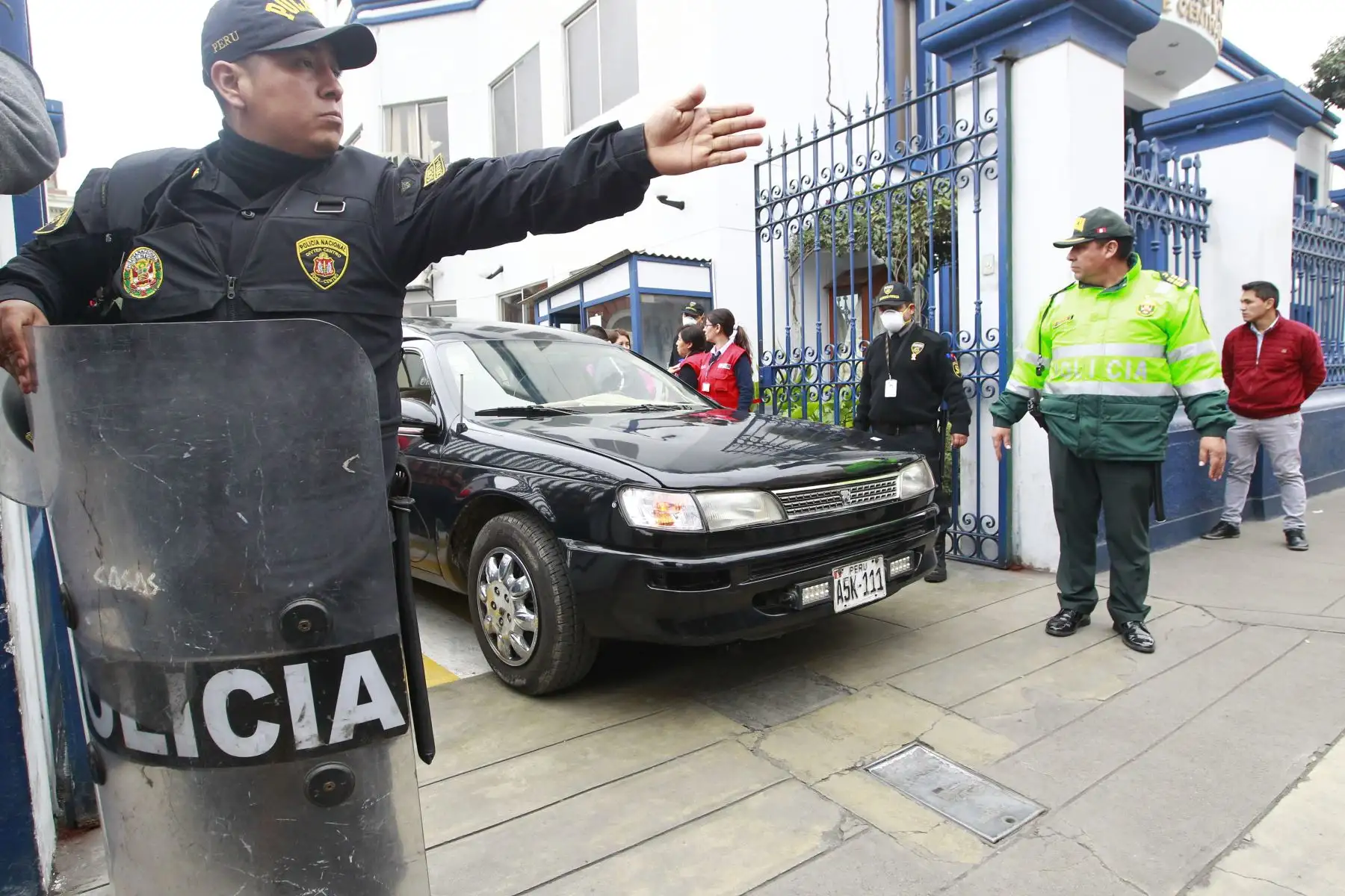 Feretro de Juana Mendoza sale de  la Morgue de Lima  rumbo a Cajamarca . Foto: ANDINA/Eddy Ramos
