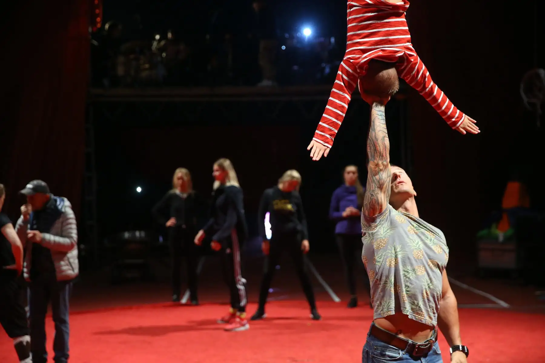 Integrantes del Circo Ruso de Moscú, se preparan para su debut en Lima. Foto: ANDINA/Luis Iparraguirre