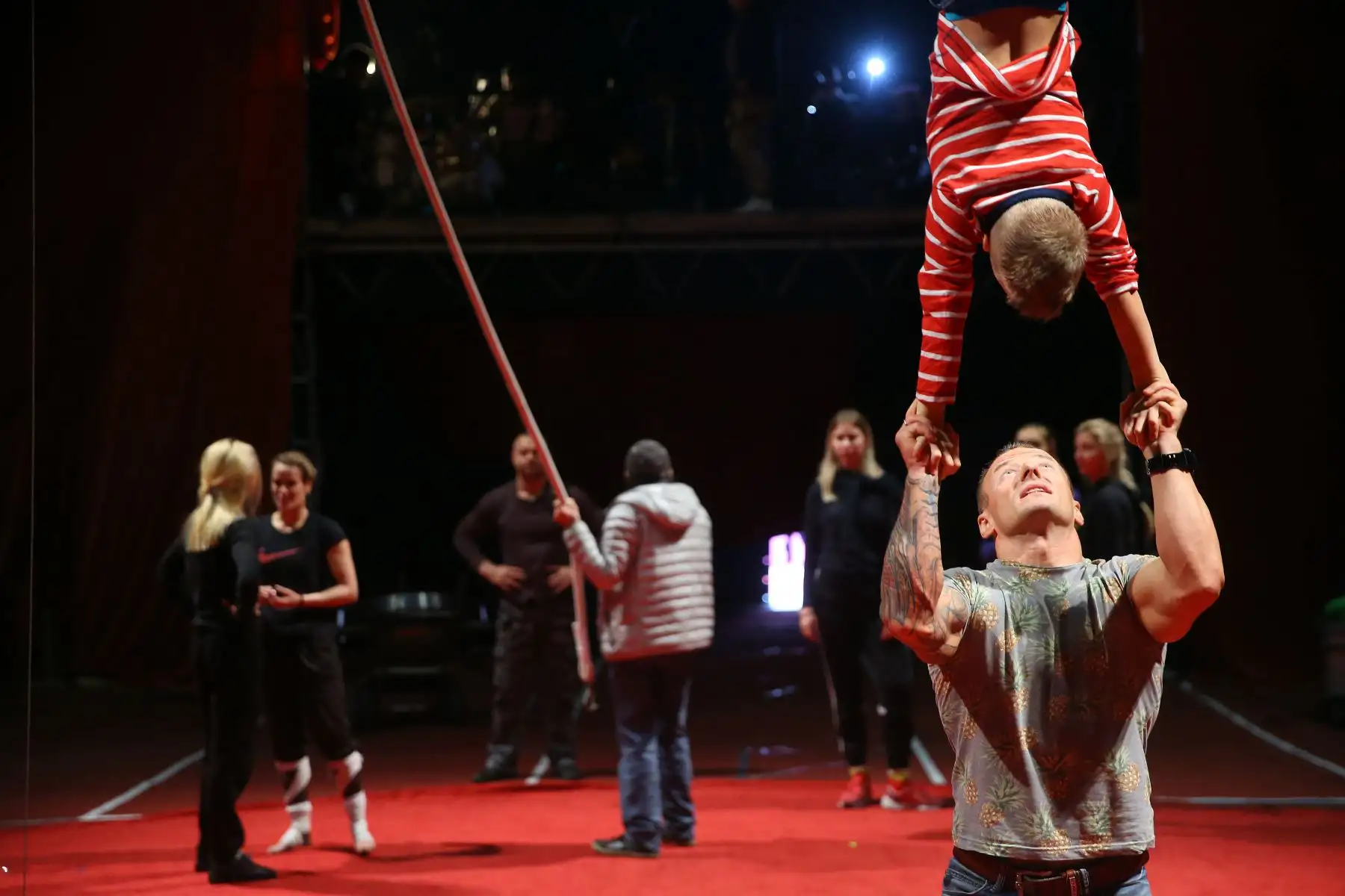 Integrantes del Circo Ruso de Moscú, se preparan para su debut en Lima. Foto: ANDINA/Luis Iparraguirre