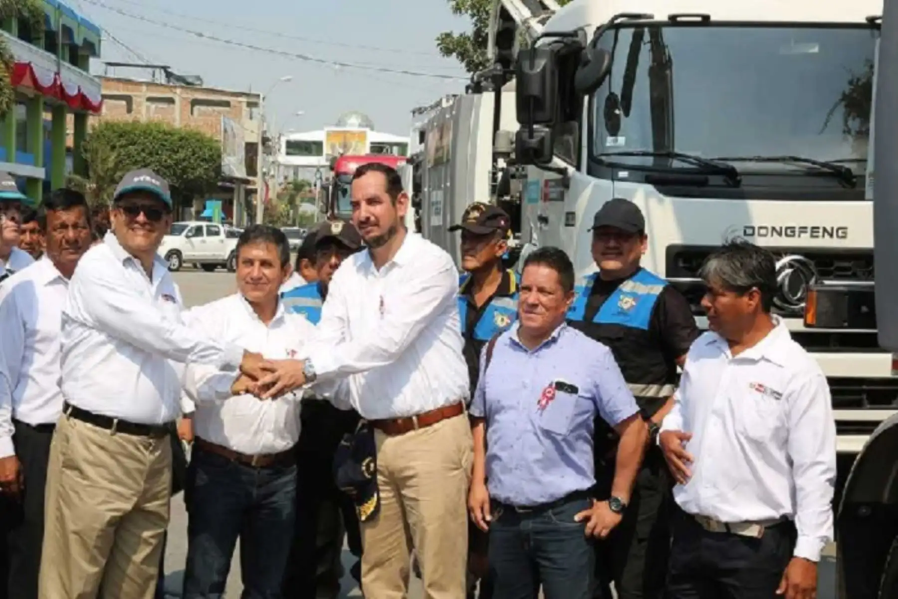 Cruzada contará con 25 hidrojets y beneficiará a miles de usuarios de 46 empresas de agua potable y alcantarillado.