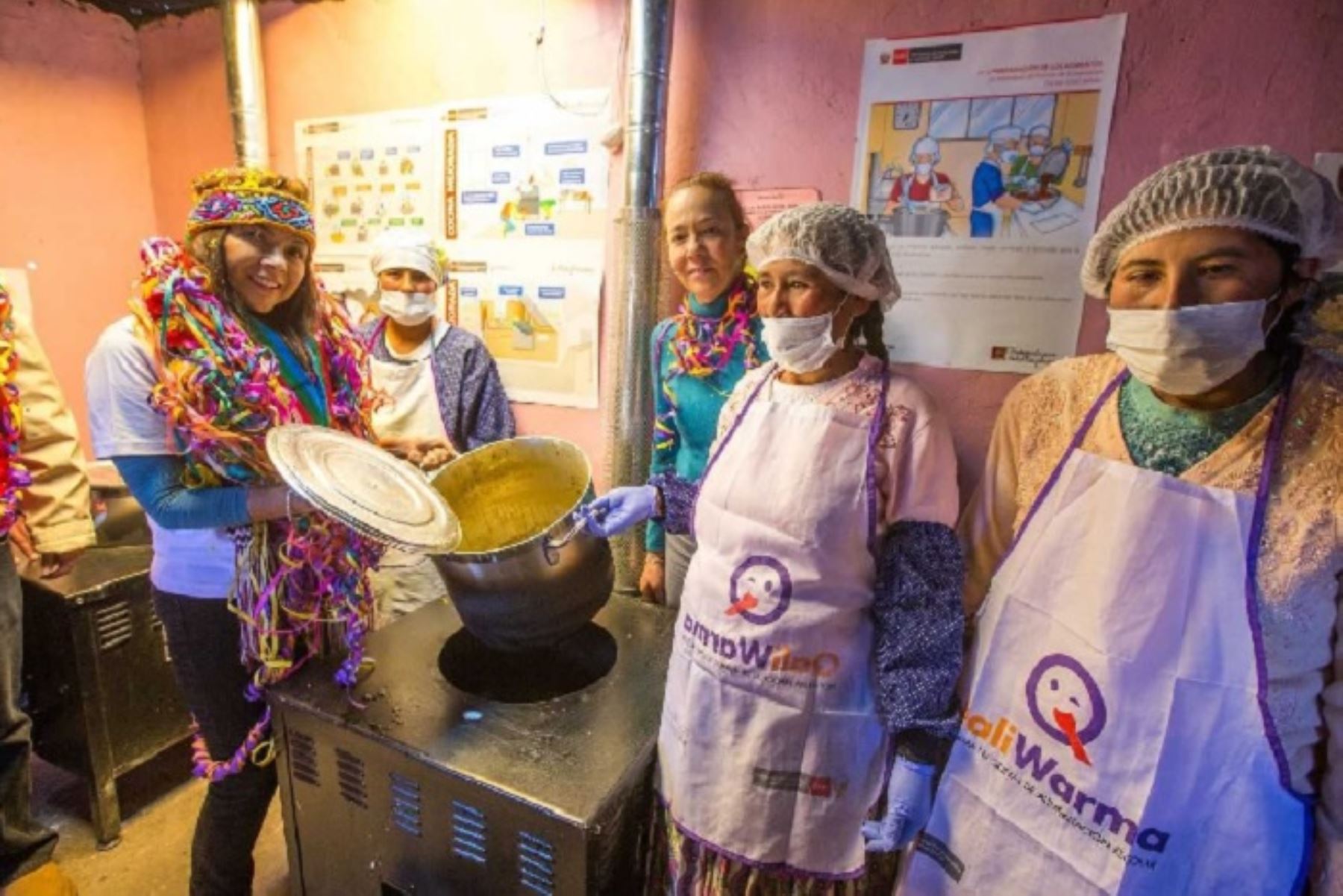 En el presente año el Midis entregará 128 cocinas a escuelas públicas de la región y con ello contribuirá a mejorar las condiciones para la preparación de los alimentos que se brinda a 2025 niñas y niños usuarios de Qali Warma todos los días del año.