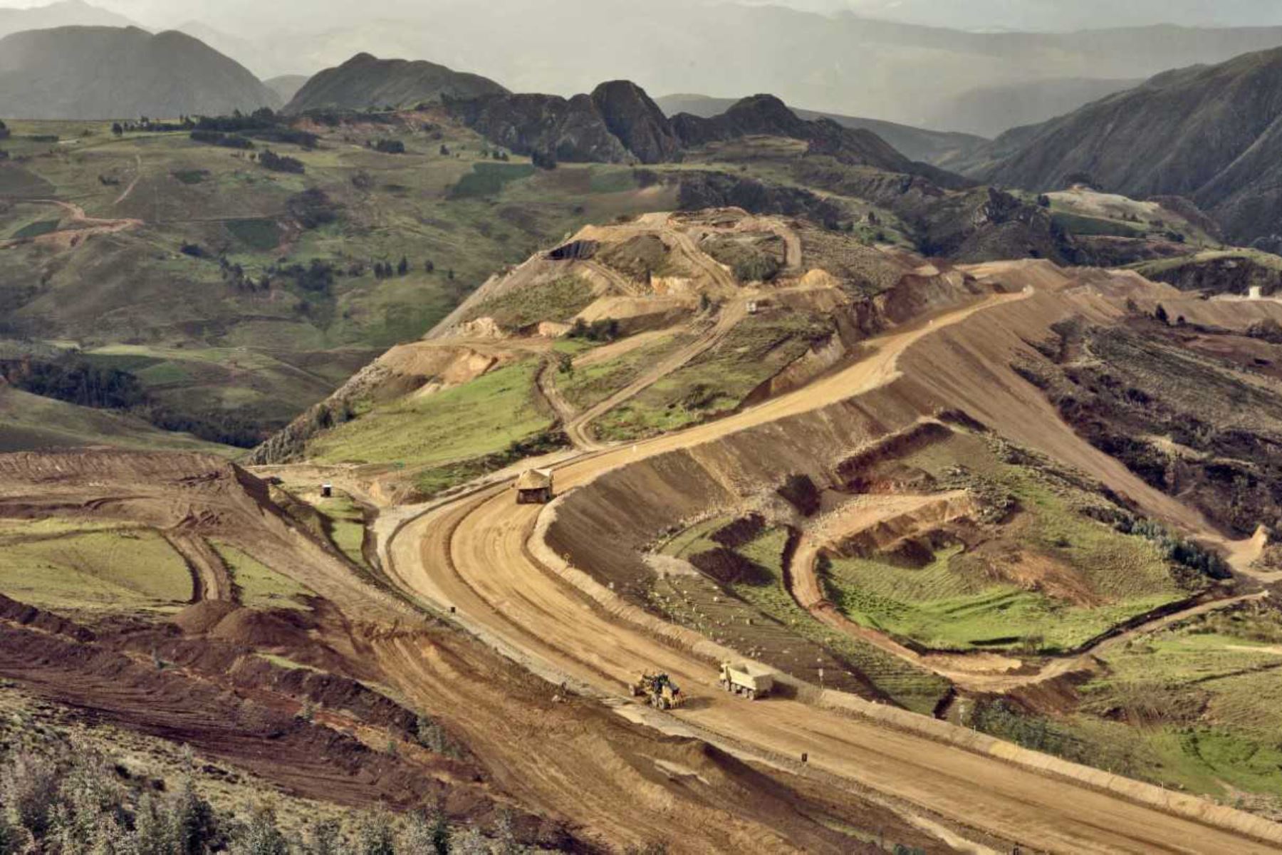 Entre enero y mayo de este año, las transferencias de recursos a las regiones de todo el Perú, producto de regalías mineras y derechos de vigencia y penalidad de esta actividad económica, ascendieron a 757.5 millones de soles, informó el Ministerio de Energía y Minas (Minem).