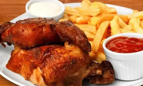 El siempre sabroso pollo a la brasa es el favorito de las mesas peruanas.