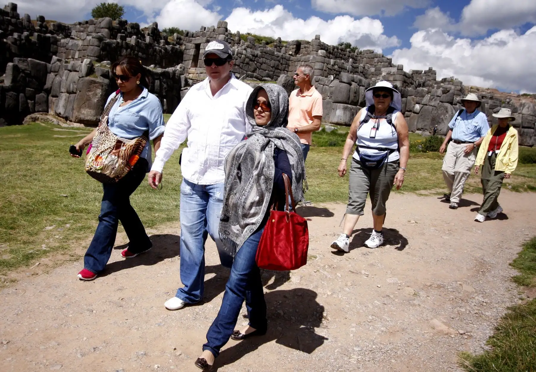 El Parque Arqueológico Sacsayhuamán es un titánico complejo con varias construcciones, con lagunas sagradas y numerosos templos ceremoniales, alberga 33 sitios arqueológicos.  Foto: ANDINA/Percy Hurtado