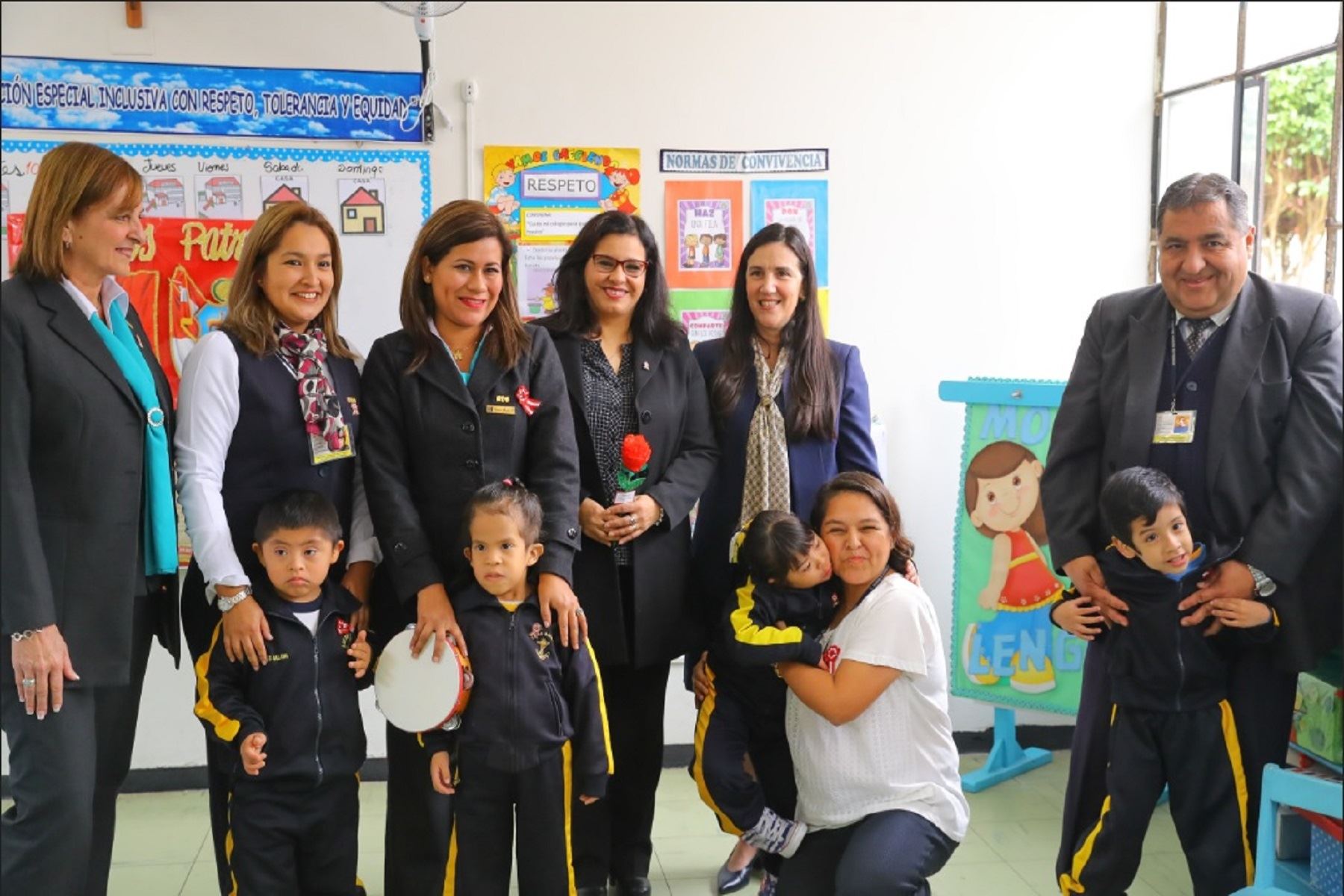 Primera Dama visitó Centro de Educación Especial “Santa Teresa de Courdec”