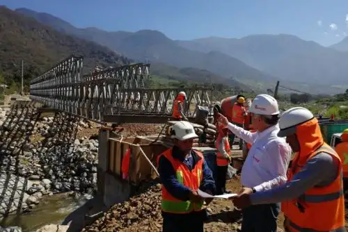 En nueve regiones del país afectadas por El Niño Costero se instalarán 86 puentes modulares con el objetivo de restablecer la conectividad entre sus poblaciones, anunció la Autoridad para la Reconstrucción con Cambios. A continuación, conozca en qué lugares se colocarán estas plataformas viales.