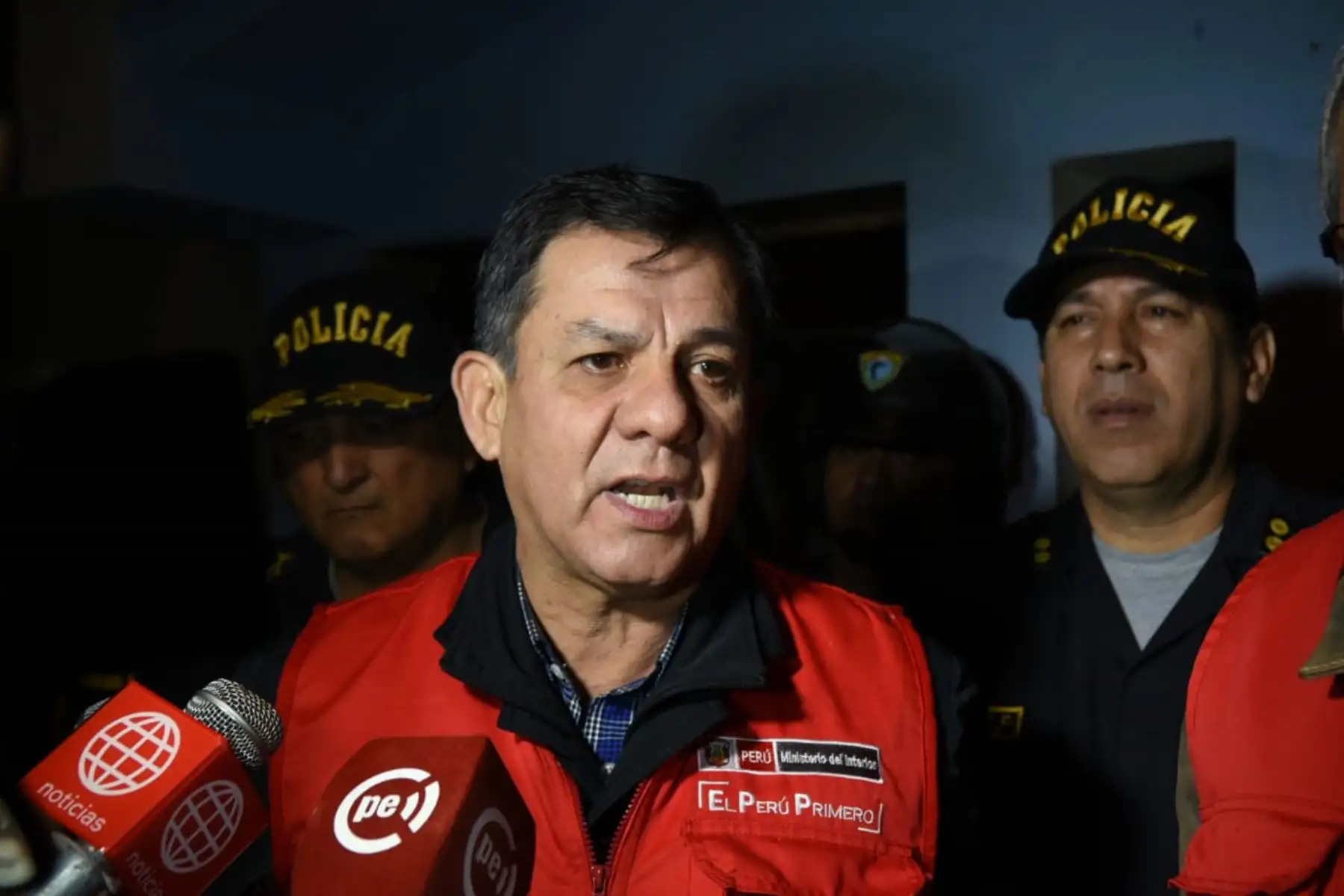La Policía Nacional del Perú (PNP) y el Ministerio Público realizaron esta madrugada un megaoperativo en el cual fueron capturados 24 integrantes de Los Marcas de Chocano dedicados al marcaje, reglaje y robo agravado de clientes de entidades bancarias en la región de Lambayeque. Foto: ANDINA/Mininter