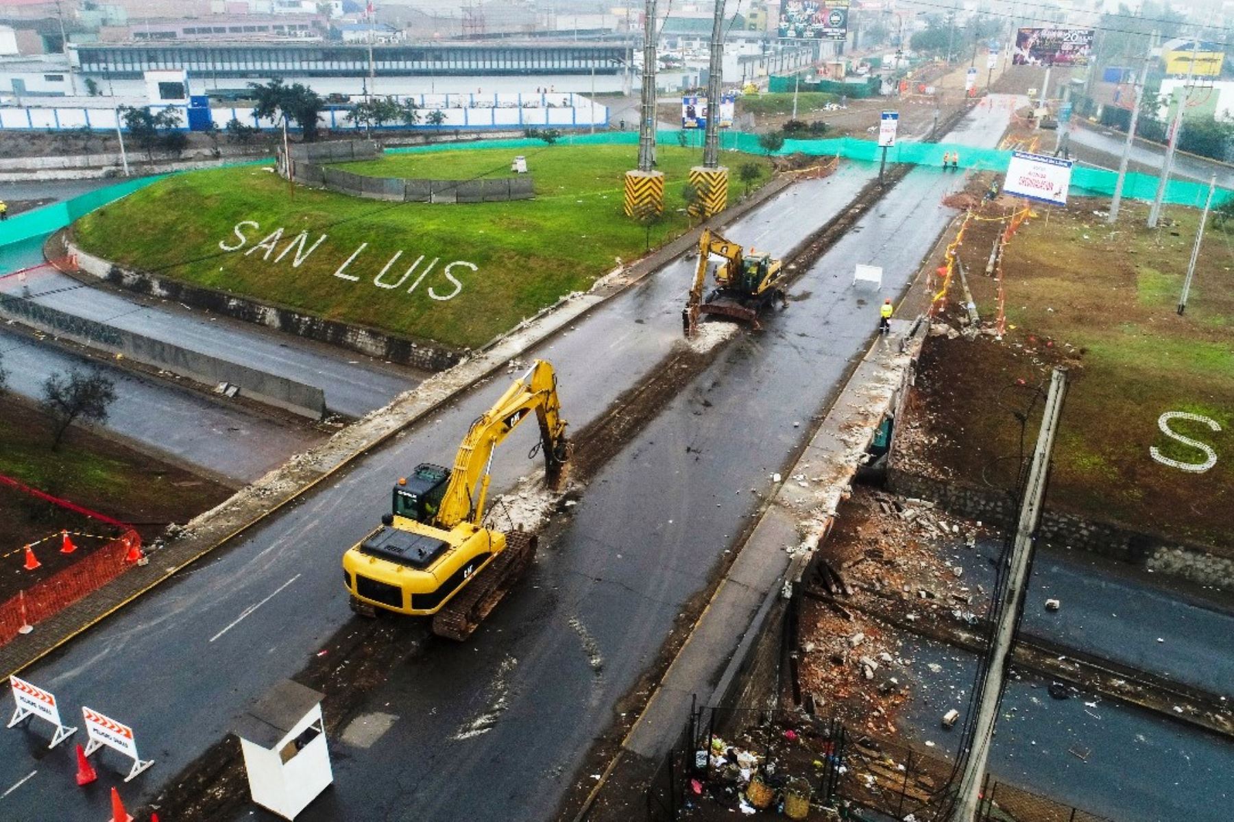 Municipio de Lima inició demolición de puente Circunvalación con Arriola. Foto: ANDINA/Difusión.