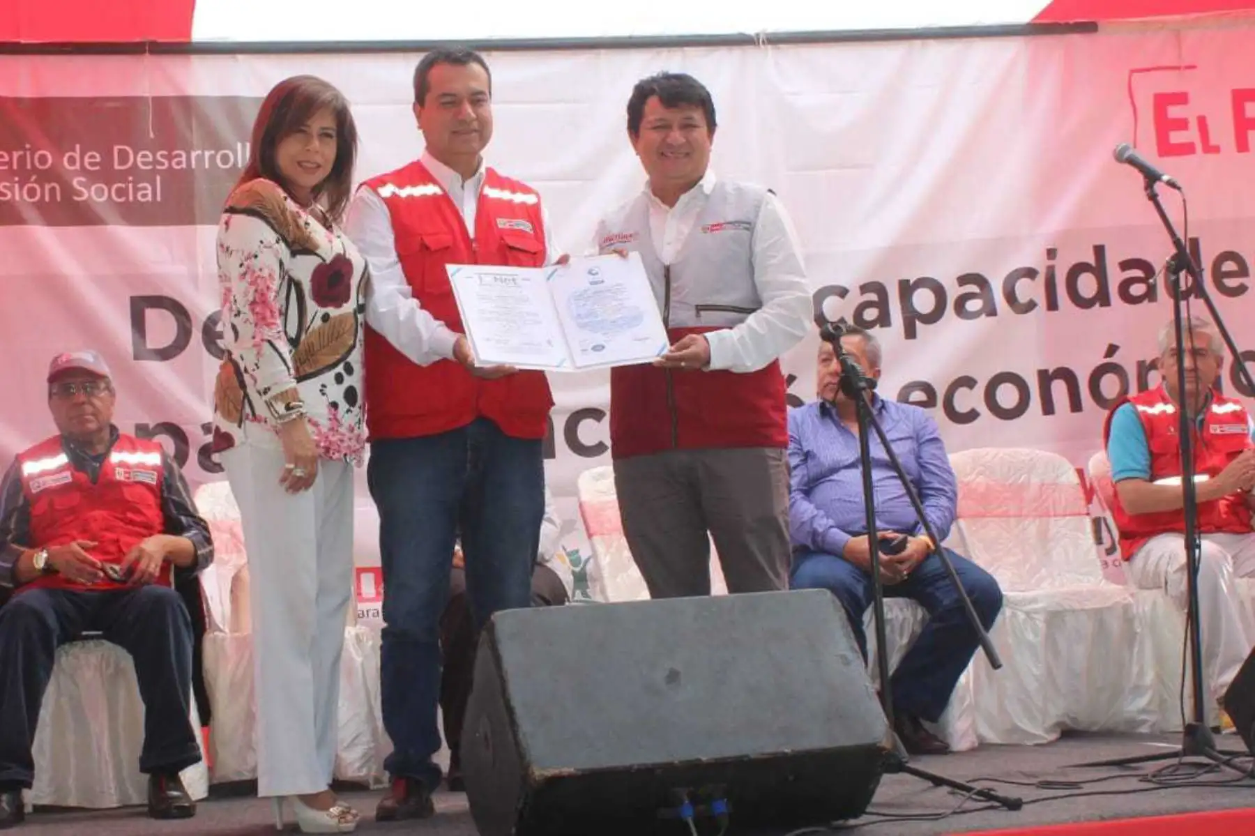 El Ministerio de Desarrollo e Inclusión Social (Midis), a través del Foncodes, recibió la certificación de la Norma ISO 9001:2015 respecto a la ampliación del alcance de la gestión de calidad en la implementación, gestión y desarrollo de emprendimientos rurales inclusivos de la intervención Haku Wiñay/Noa Jayatai.