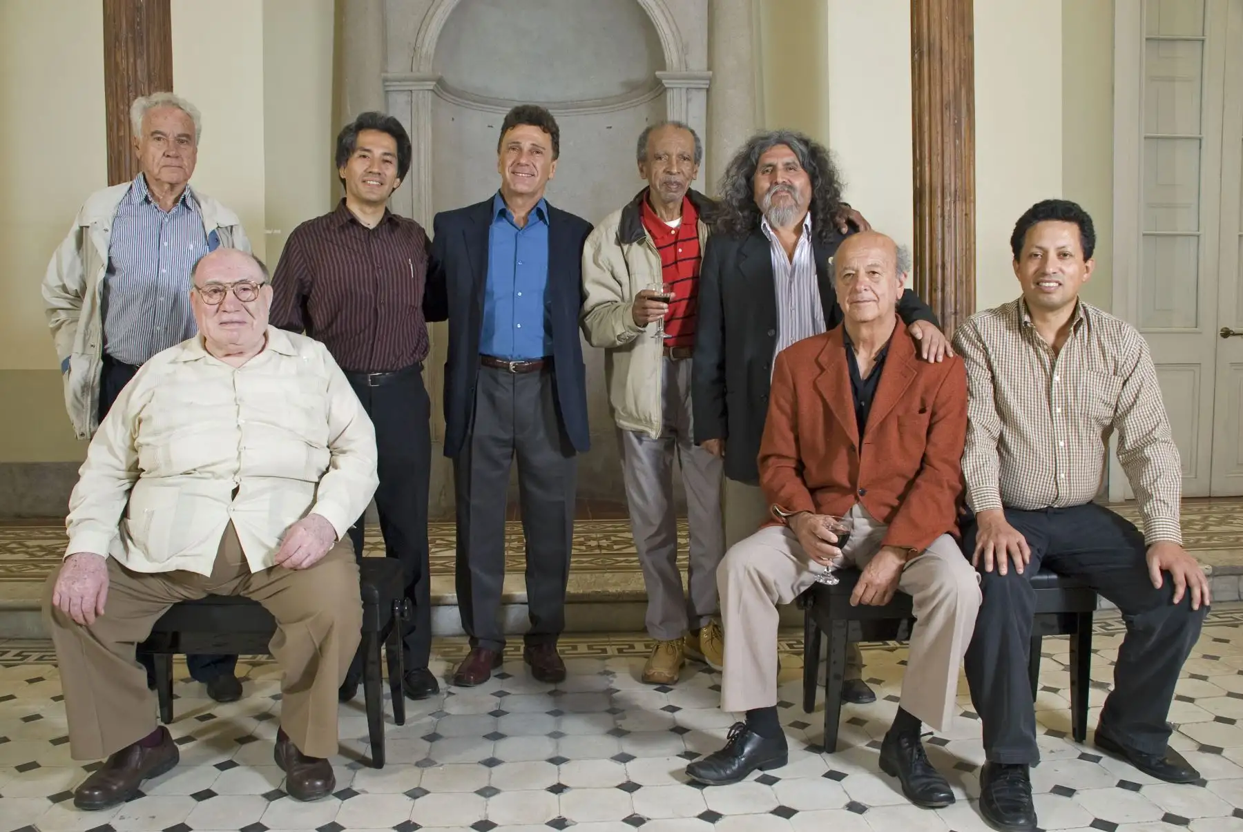 Docentes de la Escuela de Música de la Pontificia Universidad Católica del Perú Jaime Guardia, Manuel Acosta Ojeda, Manuelcha Prado, Cesar Peredo, Celso Garrido Lecca, Laszlo Benek, Javier Echecopar y Carlos Hayre.  Archivo
