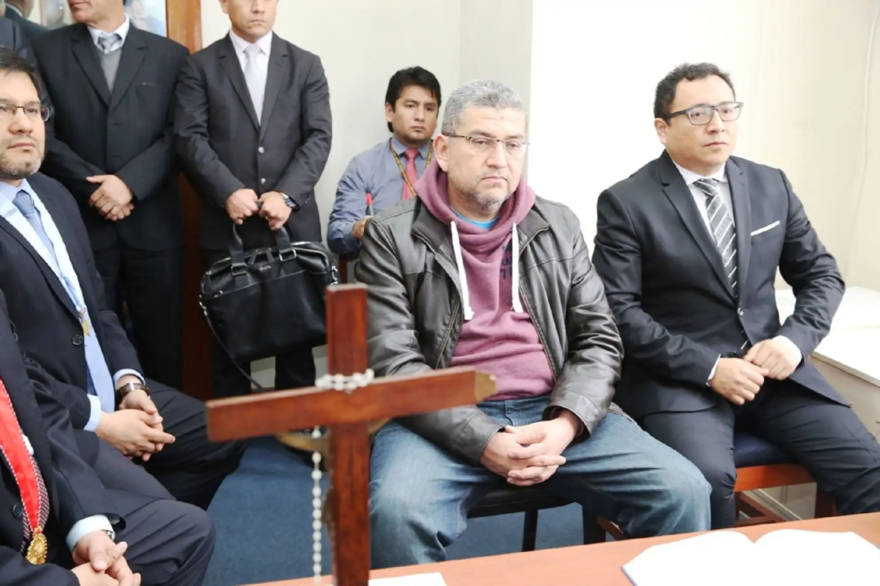 Juez supremo realizó diligencia de control de identidad a Walter Ríos Foto: PJ