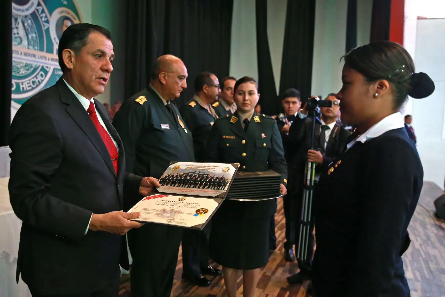 Mauro Medina Guimaraes ministro del Interior asiste, a la clausura del II Curso de Especialización de Inteligencia y Contra inteligencia de la Policía Nacional del Perú.  Foto: ANDINA/Vidal Tarqui