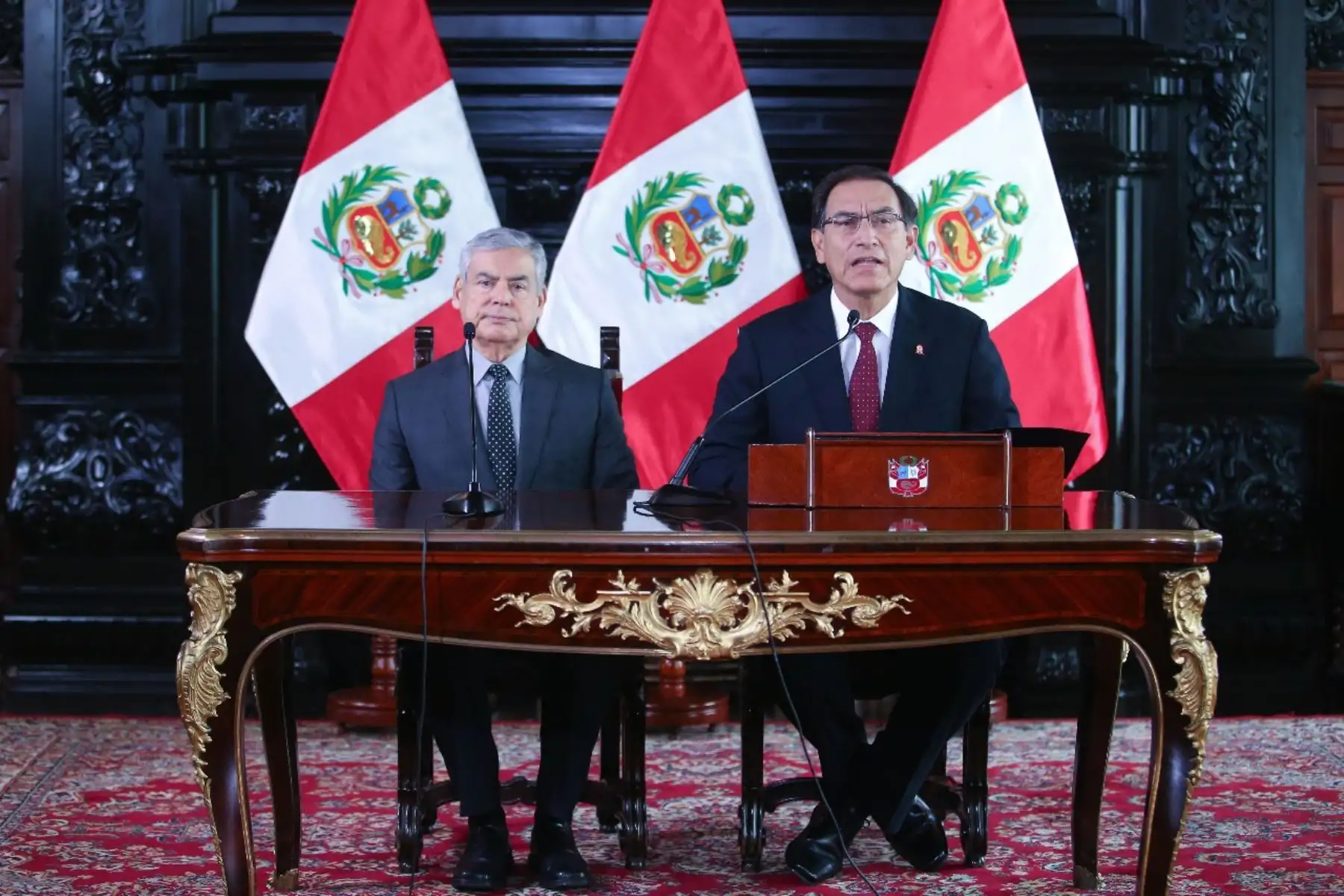 El presidente Martín Vizcarra convocó al Congreso a una legislatura extraordinaria para este viernes 20 de julio a las 16.00 horas, a fin de que el Pleno debata y adopte un acuerdo sobre la remoción de todos los miembros del Consejo Nacional de la Magistratura (CNM), en aplicación del artículo 157 de la Constitución. Foto: ANDINA/Prensa Presidencia