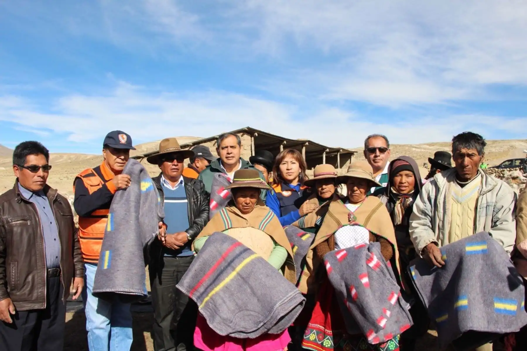 La Defensoría del Pueblo propone la creación de ciudades intermedias (localidades aledañas), que brinden acogida temporal a las poblaciones más alejadas en época de bajas temperaturas, a fin de que encuentren las condiciones adecuadas que satisfagan sus necesidades básicas y garanticen sus derechos a la salud, educación, entre otros.ANDINA/Difusión