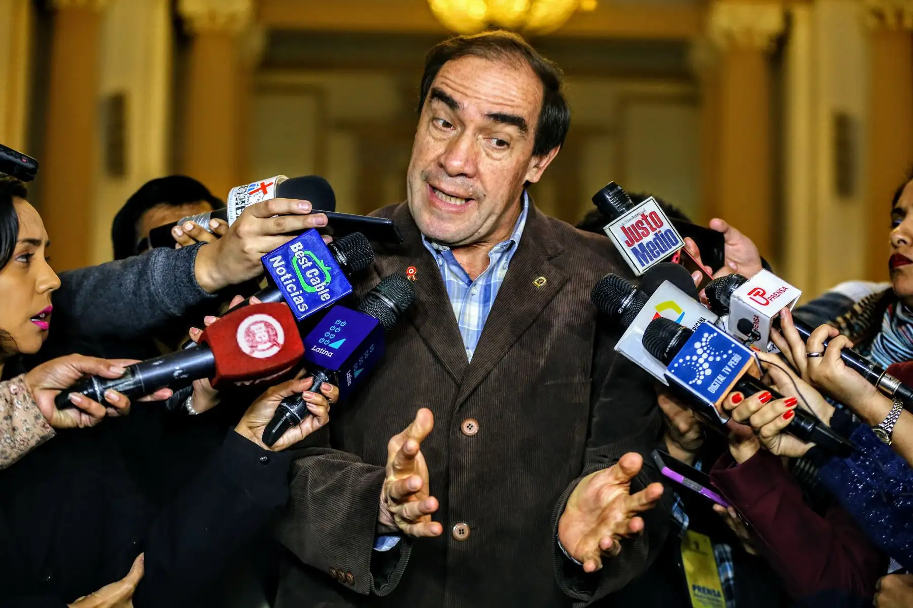 Congresista Yonhy Lescano, declara  sobre su colega Hector Becerril en el Congreso de la República. Foto: ANDINA/Luis Iparraguirre