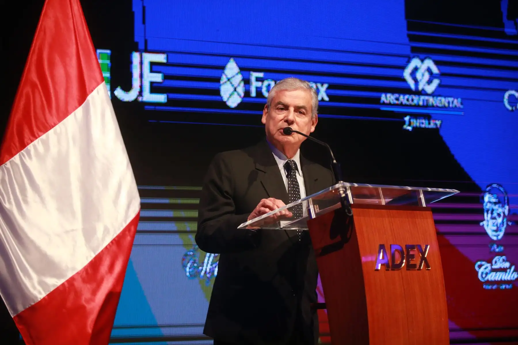 Jefe del Gabinete, César Villanueva, participó en la ceremonia de premiación a la Excelencia Exportadora por el 45 aniversario de Adex. Foto: ANDINA/Jhony Laurente.