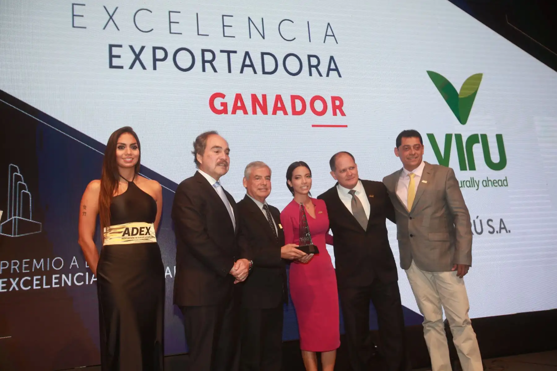 Jefe del Gabinete, César Villanueva, participó en la ceremonia de premiación a la Excelencia Exportadora por el 45 aniversario de Adex. Foto: ANDINA/Jhony Laurente.