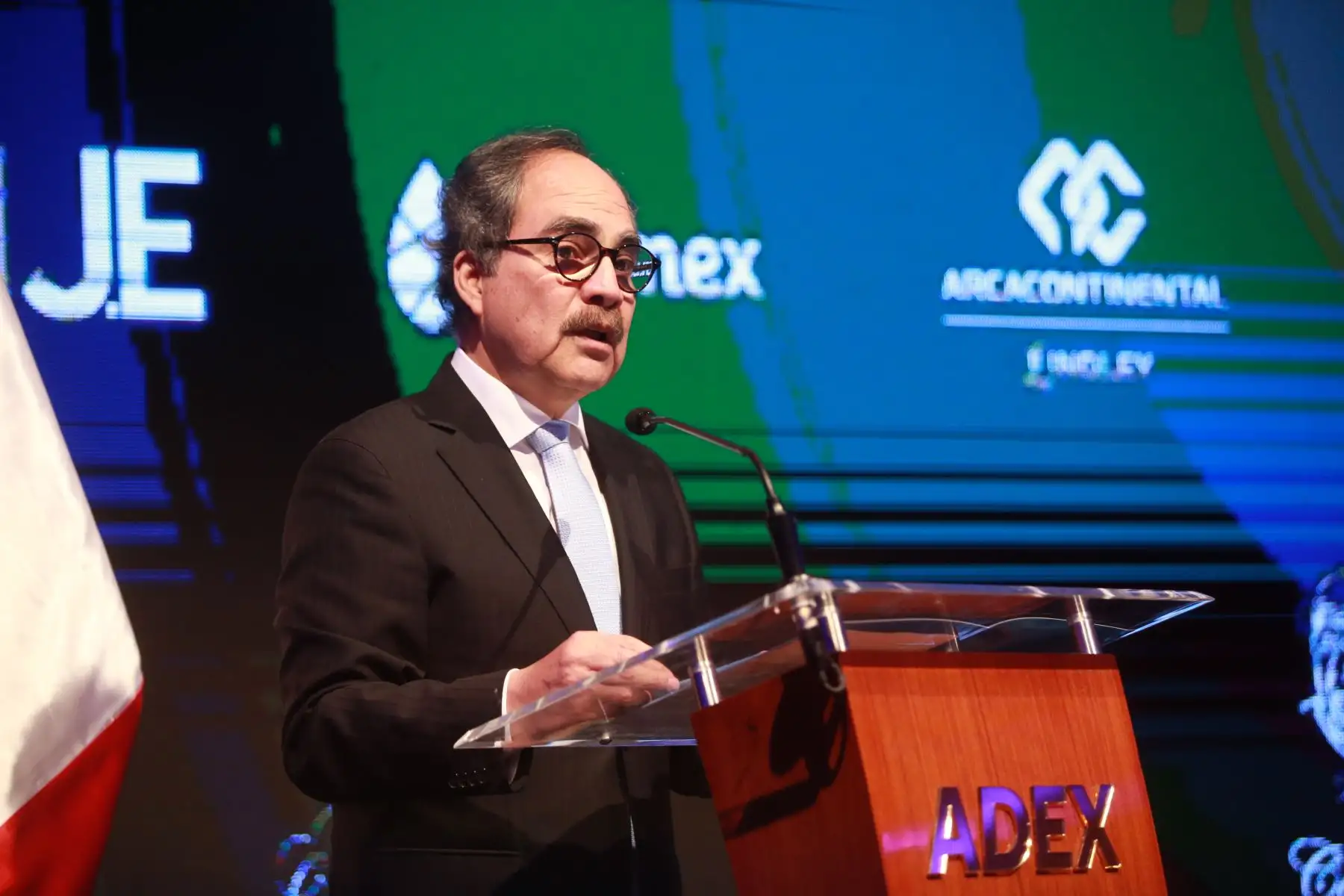 Juan Varilias, presidente de Adex, en la ceremonia de premiación a la Excvelencia Exportadora por el 45 aniversario de Adex. Foto: ANDINA/Jhony Laurente.
