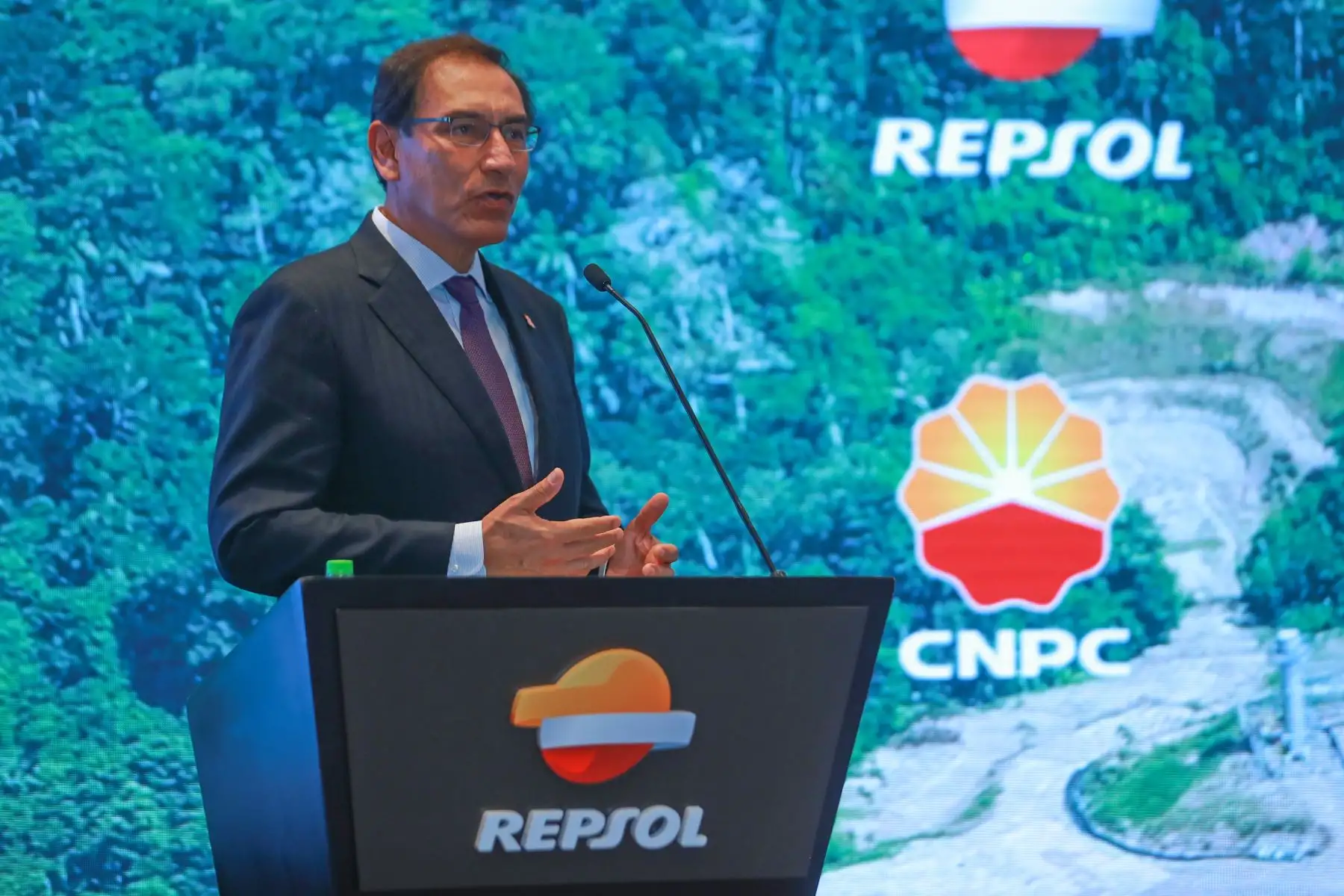 Jefe de Estado Martin Vizcarra, participa en la ceremonia de inauguración de proyectos de desarrollo en el Lote 57 (Cusco).