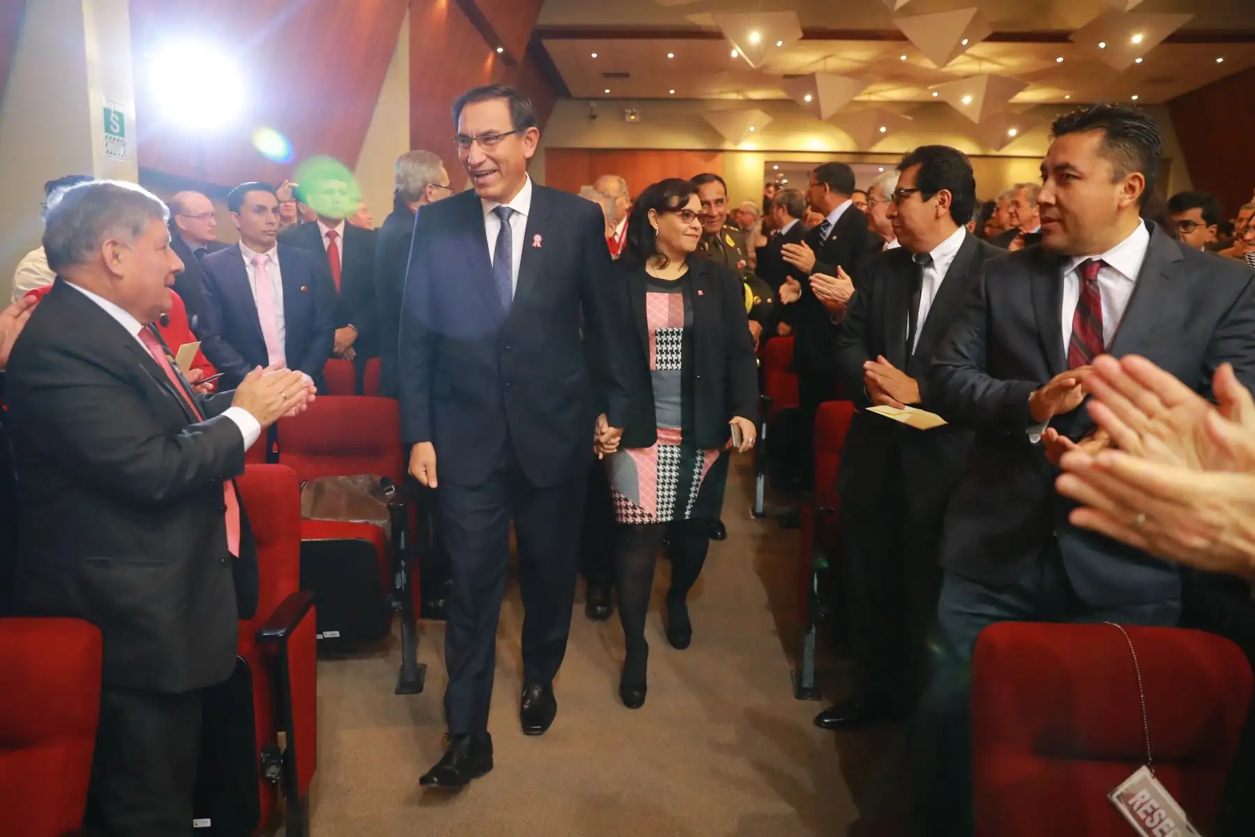 Presidente Martín Vizcarra participa en la ceremonia por el 142° de la Universidad Nacional de Ingeniería y recibe la distinción honorífica "Antorcha de Habich". Foto: ANDINA/Prensa Presidencia