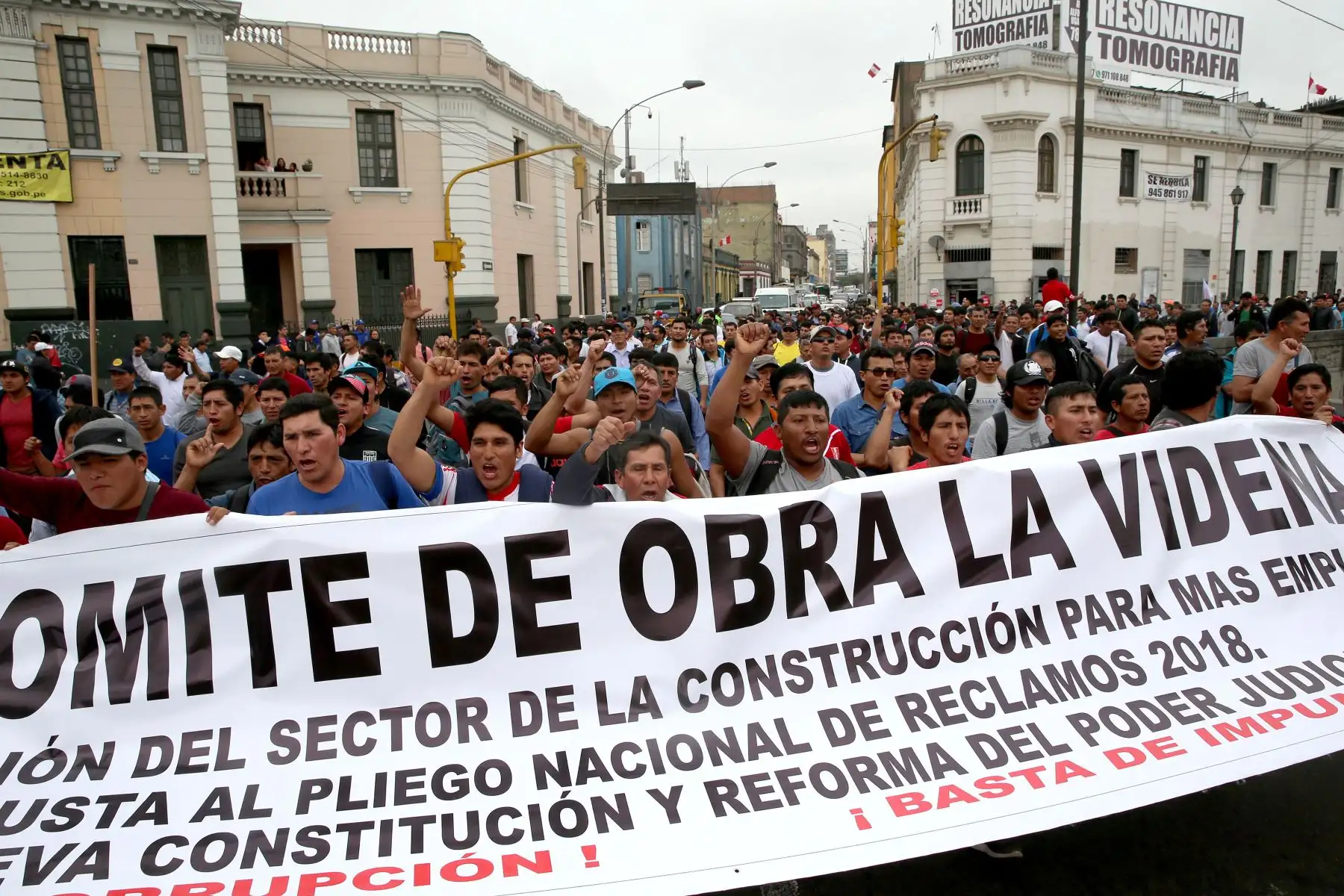 Cientos de manifestantes recorren las calles de Lima en protesta por la corrupción en el poder judicial: ANDINA/Dante Zegarra