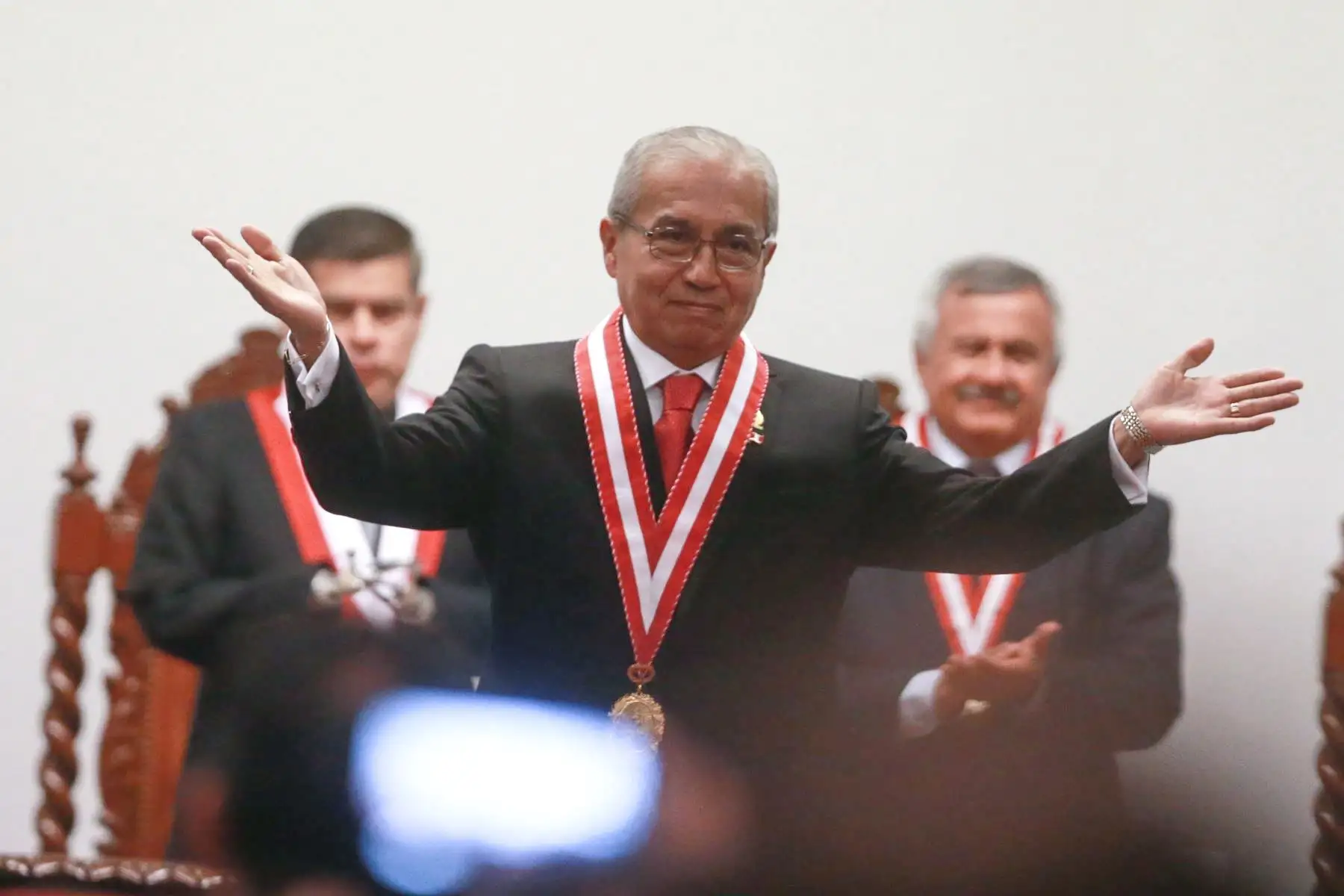 El fiscal supremo Pedro Gonzalo Chávarry juramentó como Fiscal de la Nación para el periodo 2018-2021, luego de que la Junta de Fiscales Supremos acordara, por mayoría, efectuar la ceremonia de transferencia de cargo.  Foto: ANDINA/Vidal Tarqui