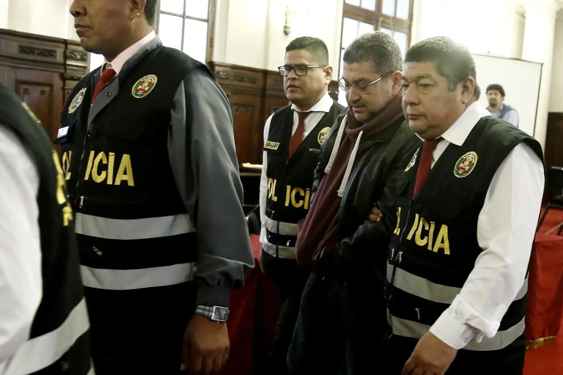 El ex titular de la Corte del Callao, Walter Ríos, acaba de ser trasladado a la carceleta del Poder Judicial.  Foto: ANDINA/Melina Mejía