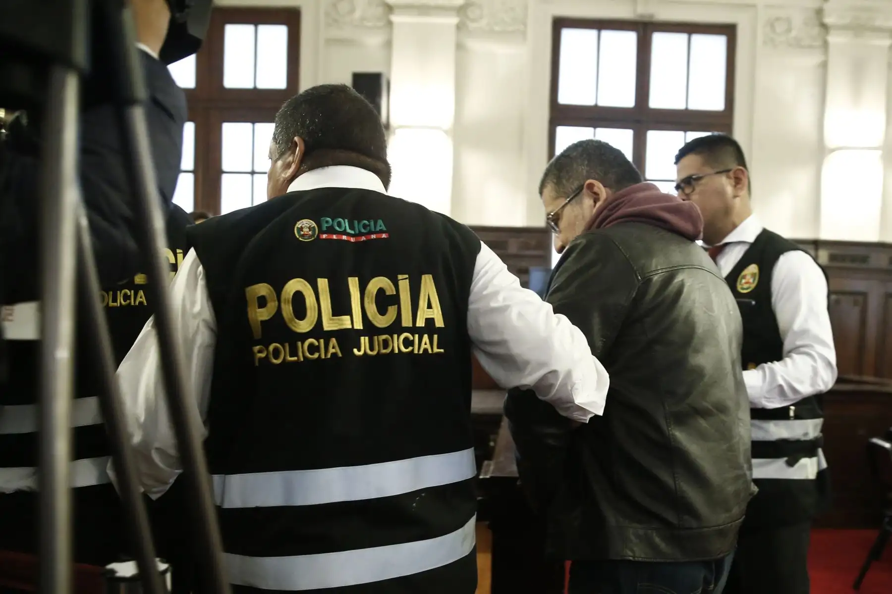 El ex titular de la Corte del Callao, Walter Ríos, acaba de ser trasladado a la carceleta del Poder Judicial.  Foto: ANDINA/Melina Mejía