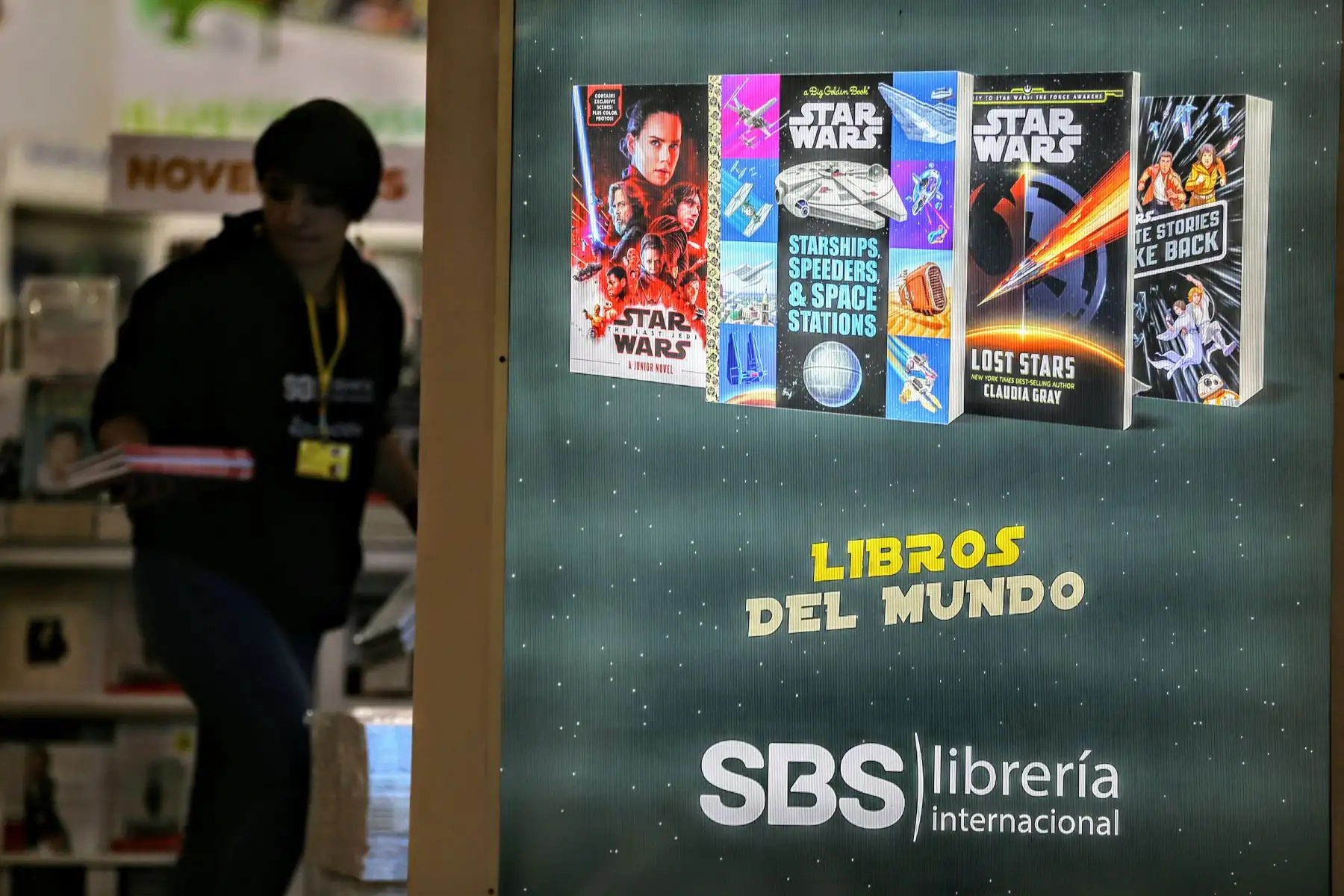 Feria Internacional del Libro abre sus puertas a centenares de lectores. Foto: ANDINA/Luis Iparraguirre