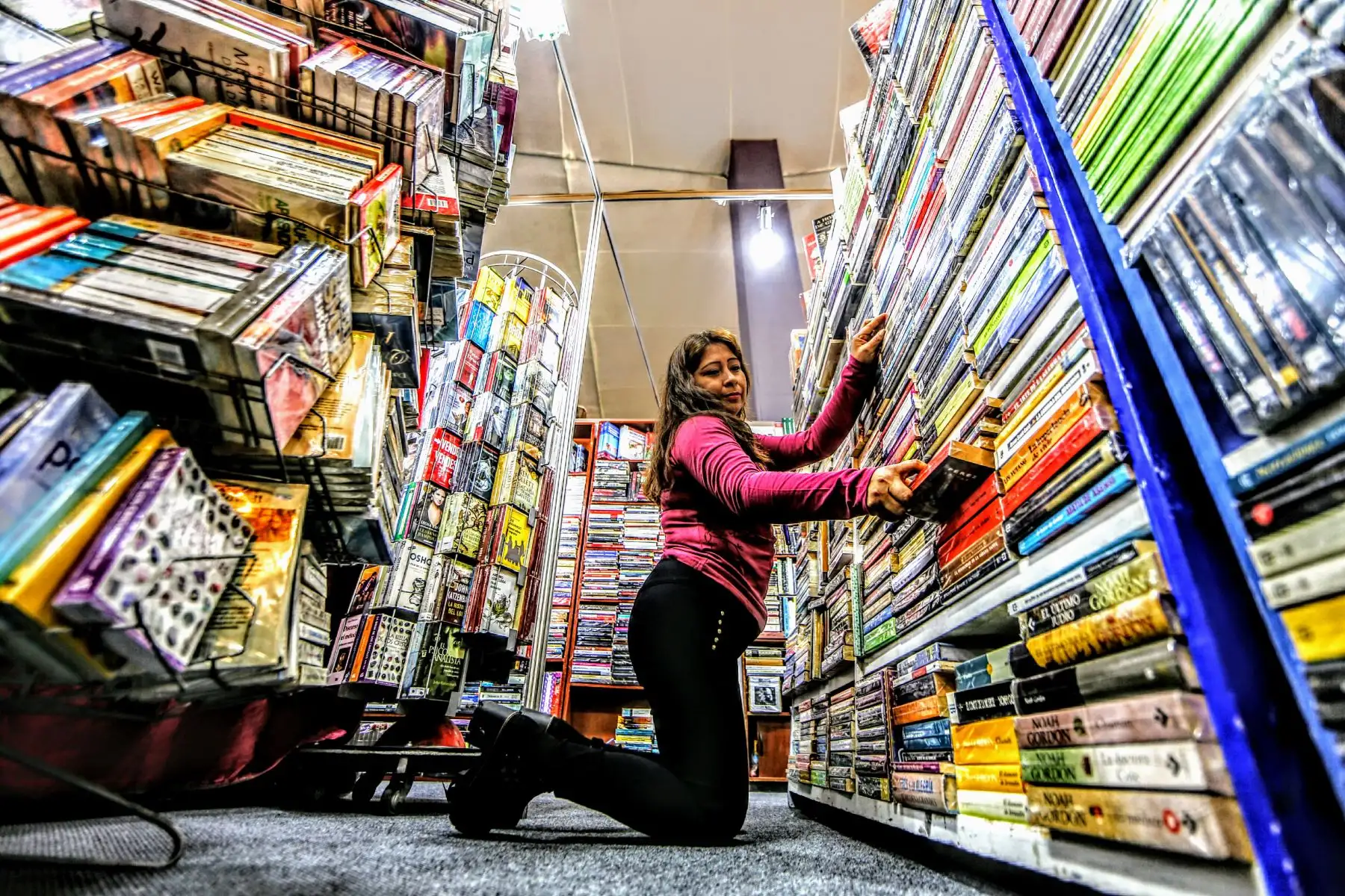 Feria Internacional del Libro abre sus puertas a centenares de lectores. Foto: ANDINA/Luis Iparraguirre