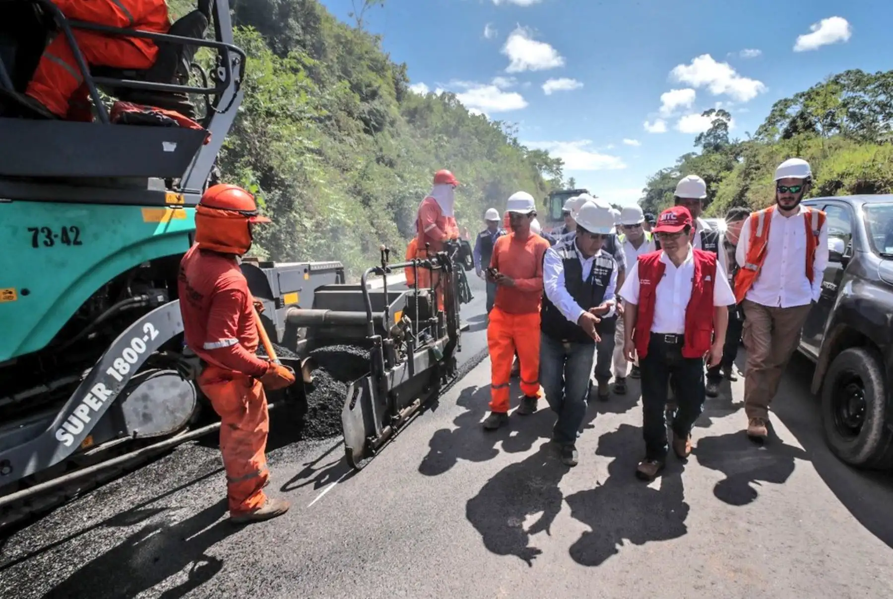 Ministro de Transportes, Edmer Trujillo, supervisó carreteras en Ucayali, Huánuco y Pasco.