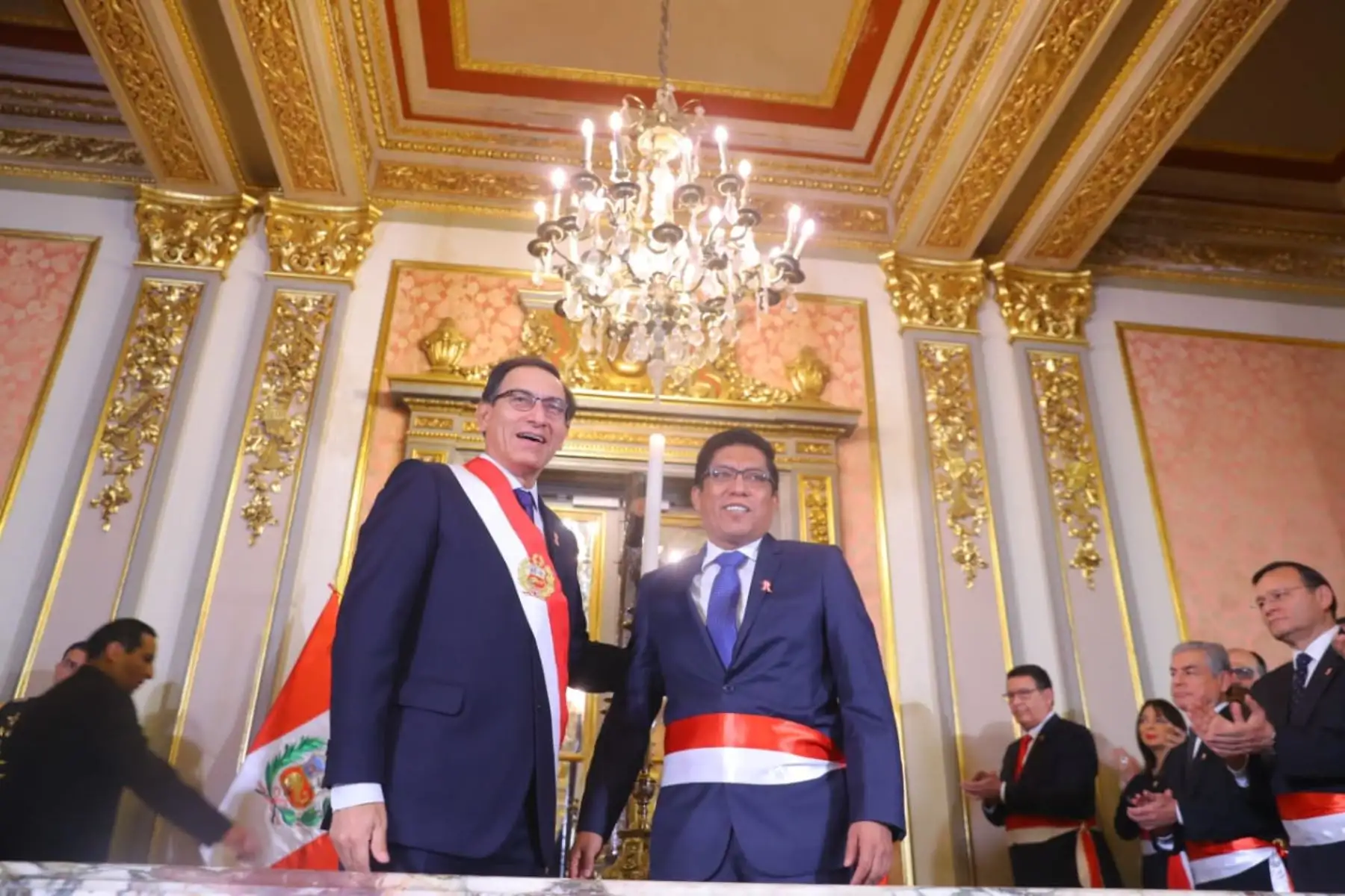 El presidente Martín Vizcarra tomó juramento a Vicente Zeballos Salinas como ministro de Justicia y Derechos Humanos, en Palacio de Gobierno. Foto: ANDINA/Prensa Presidencia