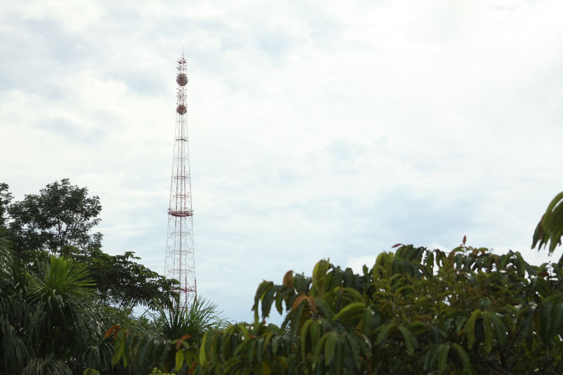 Internet de banda ancha para Iquitos.