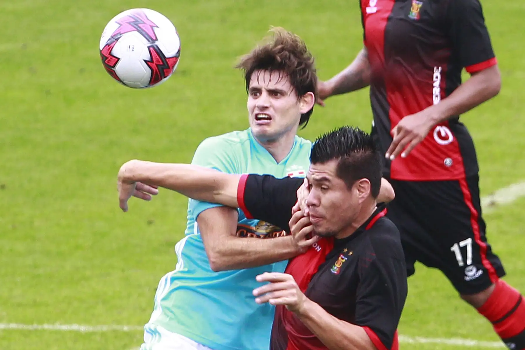 Sporting Cristal ganó 2 a 0 ante Melgar por el Torneo de Apertura de fútbol peruano . Foto - ANDINA/Eddy Ramos.