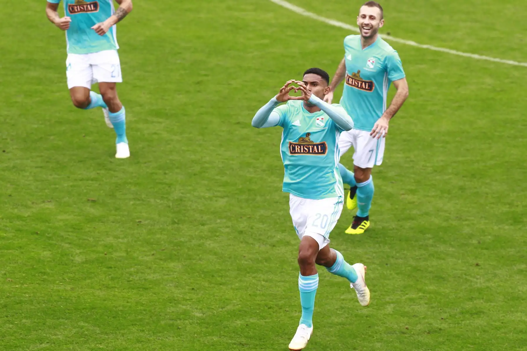 Marcos Lopez de Sporting Cristal celebra su gol frente Melgar donde logró imponerse 2 a 0 por el Torneo de Apertura de fútbol peruano . Foto - ANDINA/Eddy Ramos.