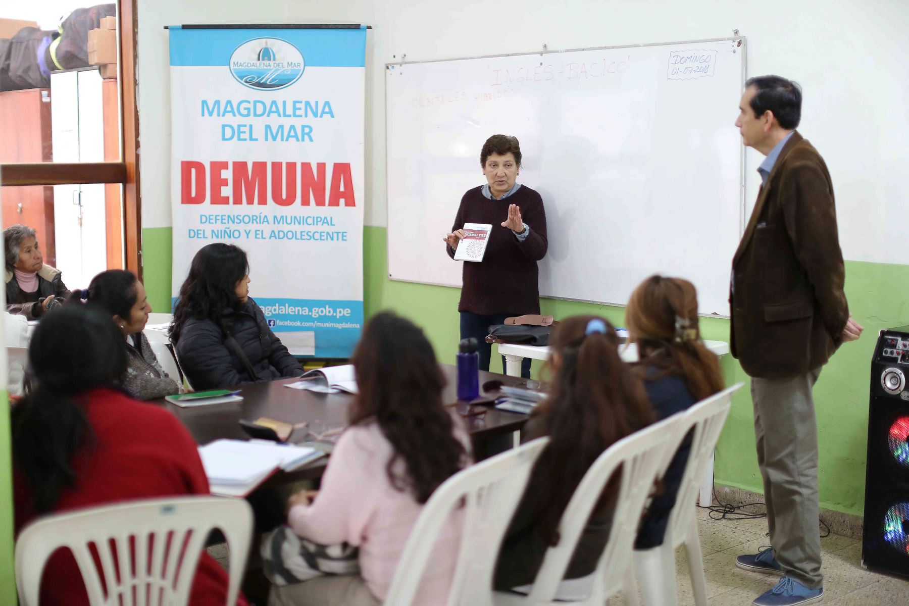 Trabajadoras del hogar se preparan en el idioma inglés. Foto: Andina/Difusión