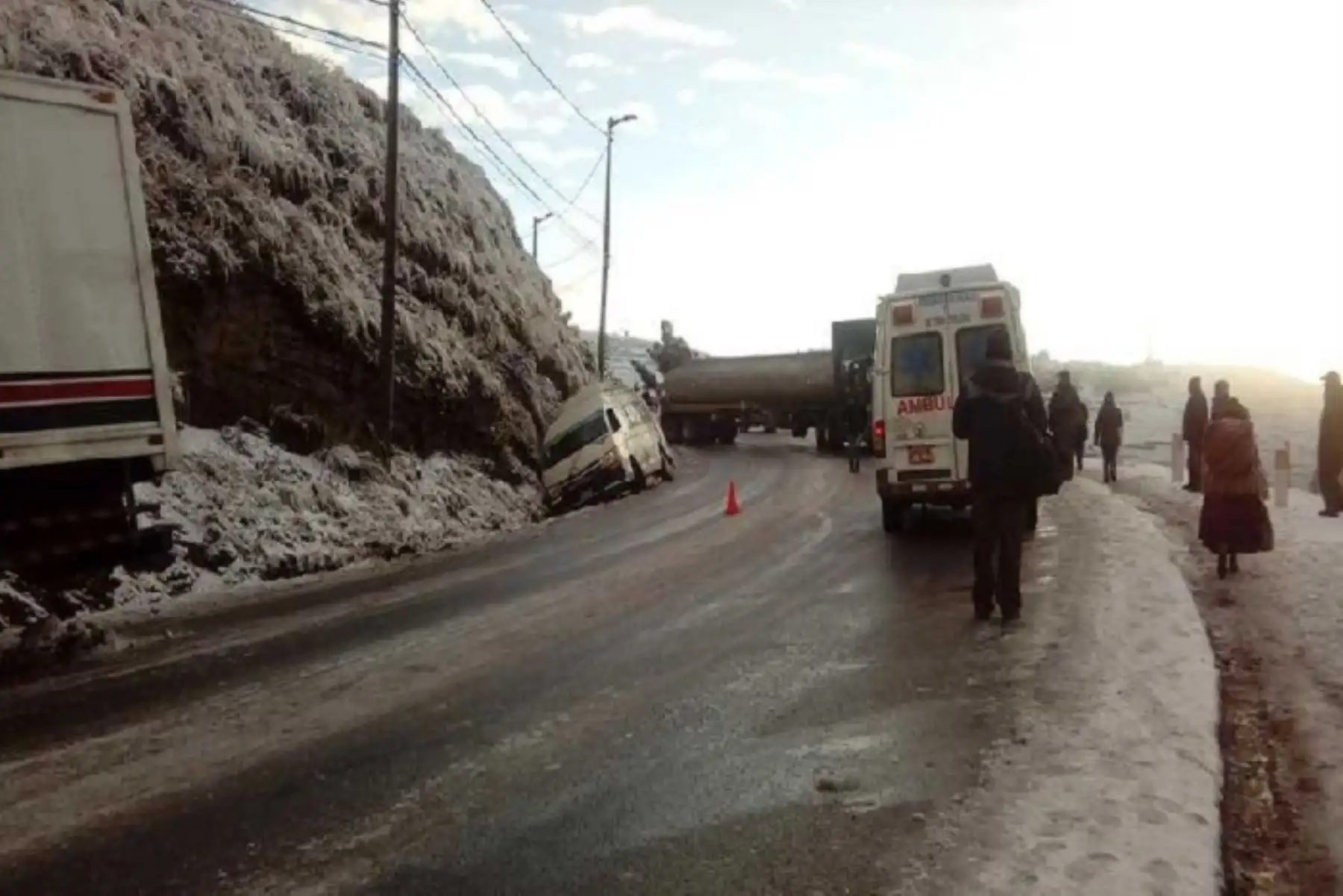 Nevadas en distrito de puneño de Huacullani alcanzan los 30 centímetros de altura
