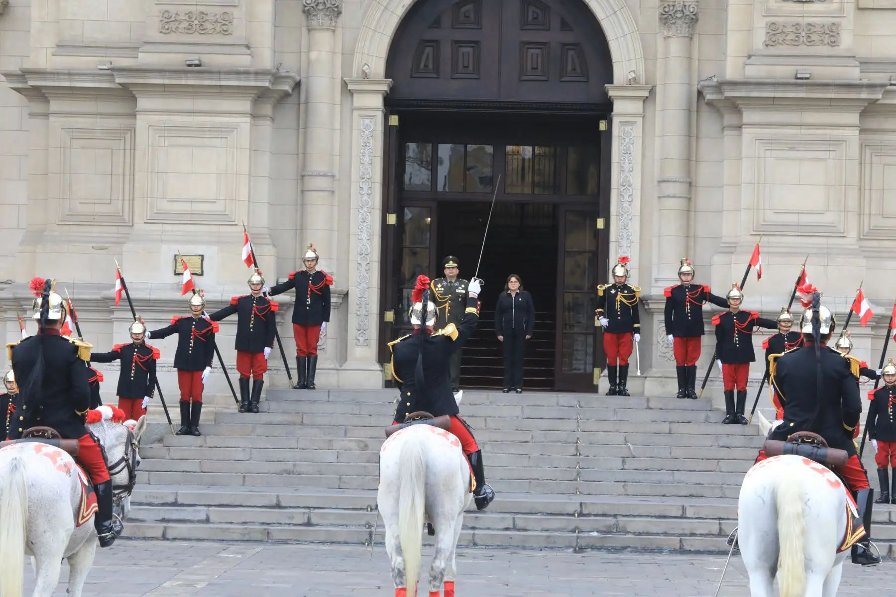 Ministra de la Mujer  Ana Mendieta, presidió  el cambio de guardia en Palacio de Gobierno.Foto: ANDINA/Mimp