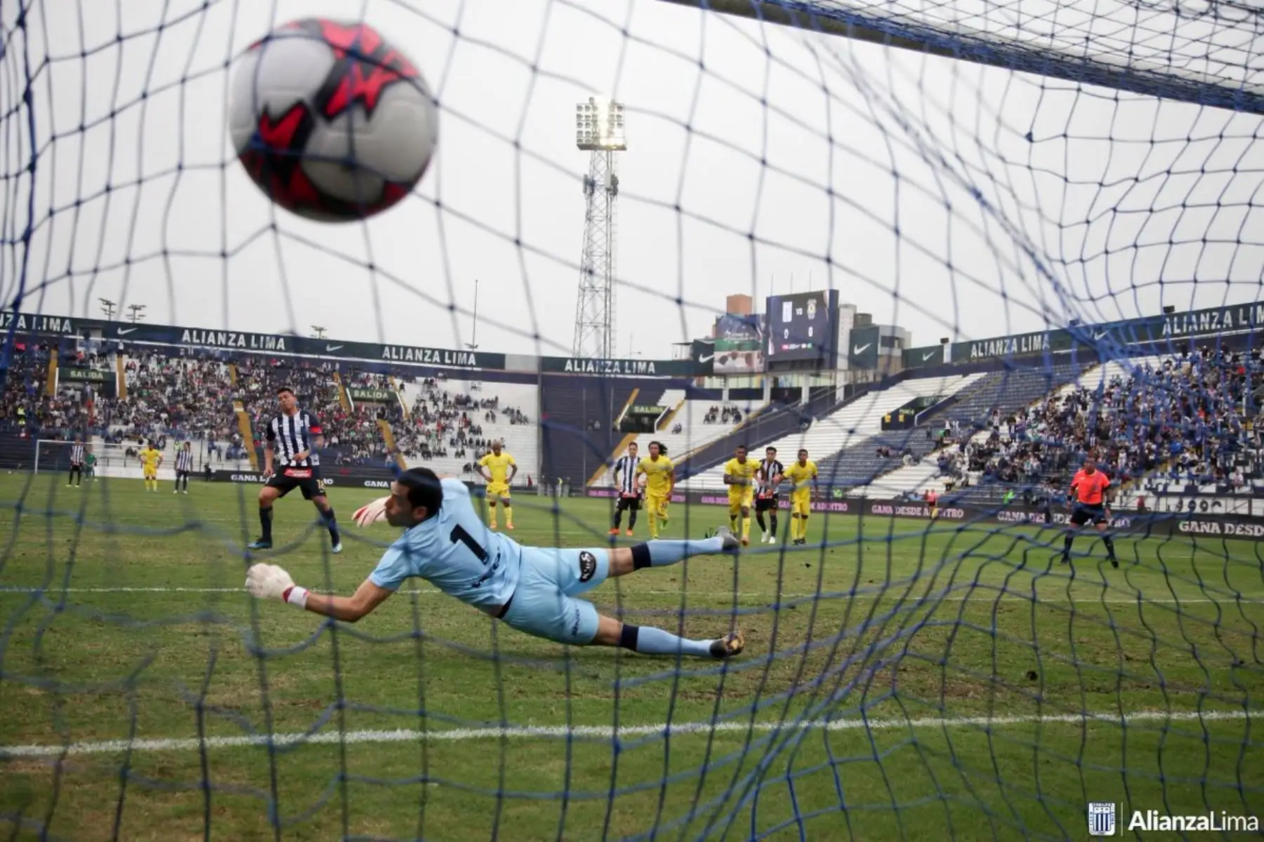 Alianza Lima goleó 5-1 a Comerciantes Unidos y se mantiene como líder del Apertura (Twitter Alianza Lima)