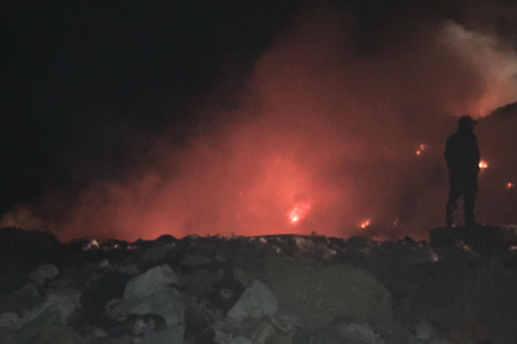 Incendio afectó planta de tratamiento de residuos sólidos de Huaraz, en Áncash. ANDINA