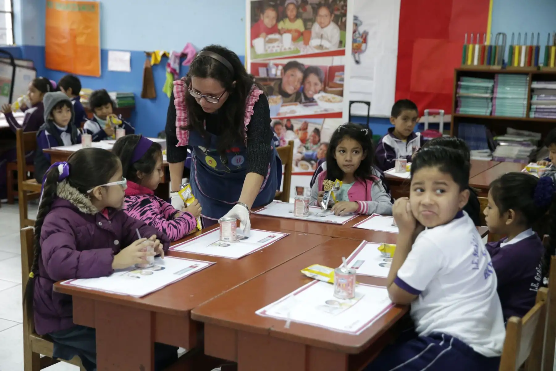 Programa Qali Warma brinda desayunos a escolares del colegio Señor de los Milagros. Foto: ANDINA/Melina Mejía