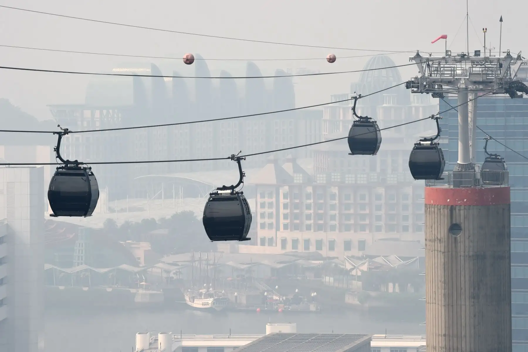 Ciudad de Singapur tiene una población de cinco millones de habitantes. Es la séptima ciudad con mayor huella de carbono en el mundo. AFP