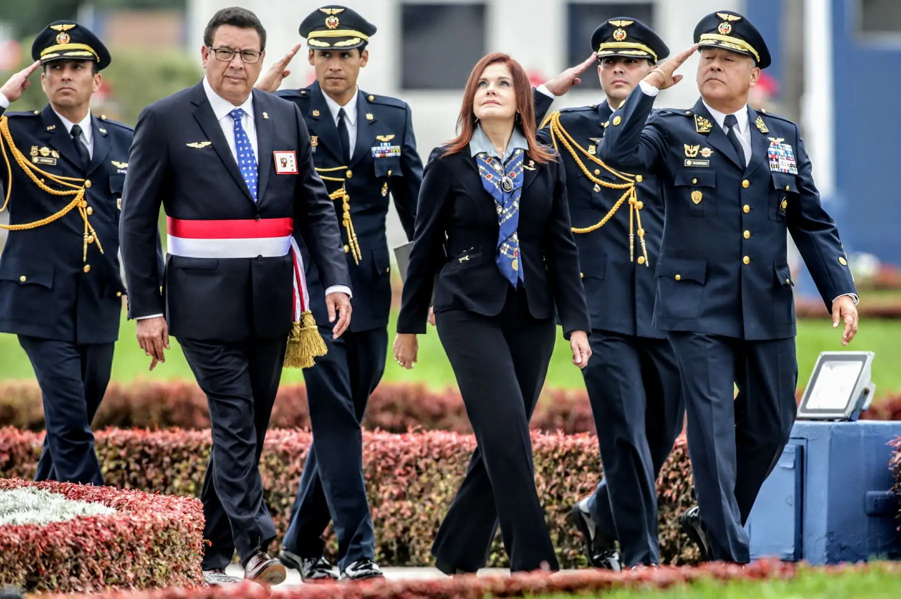 Segunda vicepresidenta de la República, Mercedes Aráoz, encabeza ceremonia castrense en la base aérea Las Palmas por aniversario de la Fuerza Aérea del Perú. Foto: ANDINA/Luis Iparraguirre