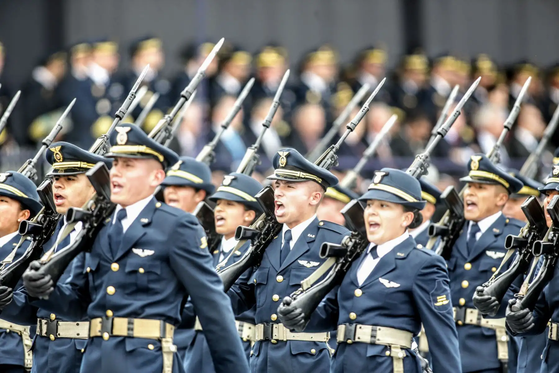 Segunda vicepresidenta de la República, Mercedes Aráoz, encabeza ceremonia castrense en la base aérea Las Palmas por aniversario de la Fuerza Aérea del Perú. Foto: ANDINA/Luis Iparraguirre