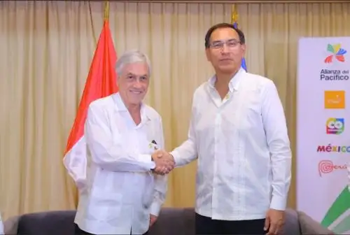 Presidentes de Perú, Martín Vizcarra, y de Chile, Sebastián Piñera sostuvieron encuentro en XIII Cumbre de la Alianza del Pacífico.