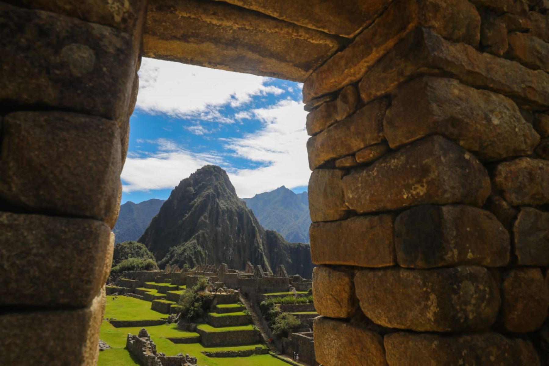 La ciudadela inca de Machu Picchu, el principal ícono turístico del Perú y Patrimonio de la Humanidad desde 1983, es una de las construcciones humanas que concita un gran interés en todas partes del planeta. ANDINA/Archivo